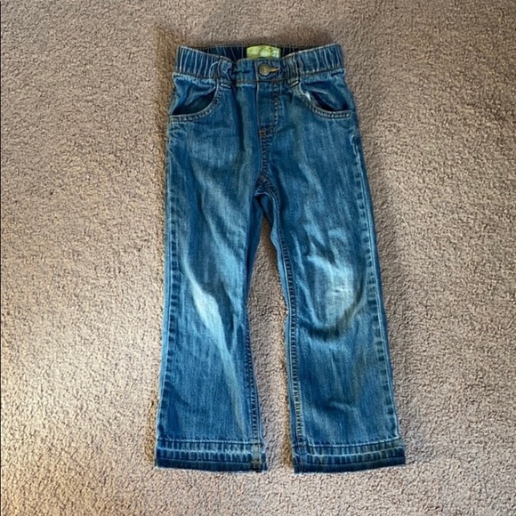 Bundle of 5 pairs of pants. size 4T - Picture 3 of 6